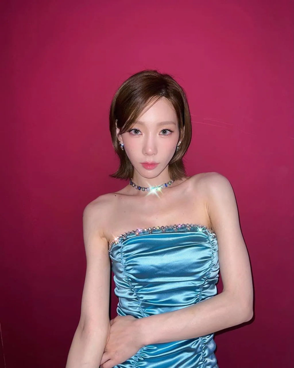 Kiểu tóc được idol Hàn mê mẩn suốt năm 2023 gọi tên tóc mái "lá vừng”: Cứ 10 cô thì tới 8 cô “đu trend”- Ảnh 13. Kiểu tóc được idol Hàn mê mẩn suốt năm 2023 gọi tên tóc mái "lá vừng”: Cứ 10 cô thì tới 8 cô “đu trend”- Ảnh 13.