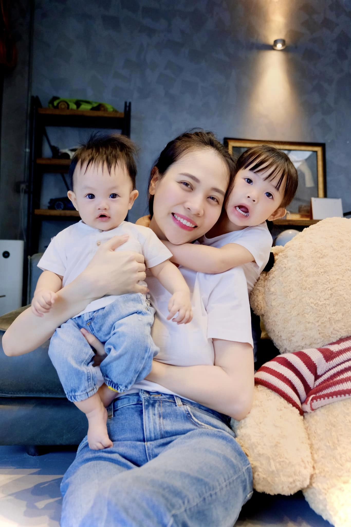Điểm danh các cậu ấm, cô chiêu "mèo vàng" nhà sao Việt chào đời trong năm 2023- Ảnh 2. Điểm danh các cậu ấm, cô chiêu "mèo vàng" nhà sao Việt chào đời trong năm 2023- Ảnh 2.