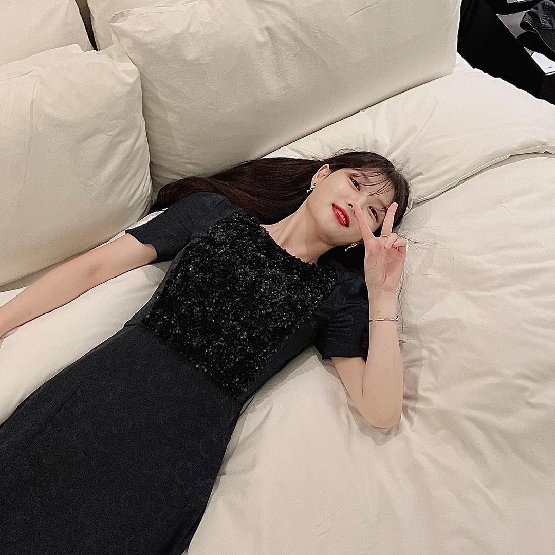 Style đời thường của Kim Yoo Jung: Sành điệu, sang xịn, xứng làm "sách mẫu" mặc đẹp cho các chị em- Ảnh 8. Style đời thường của Kim Yoo Jung: Sành điệu, sang xịn, xứng làm "sách mẫu" mặc đẹp cho các chị em- Ảnh 8.