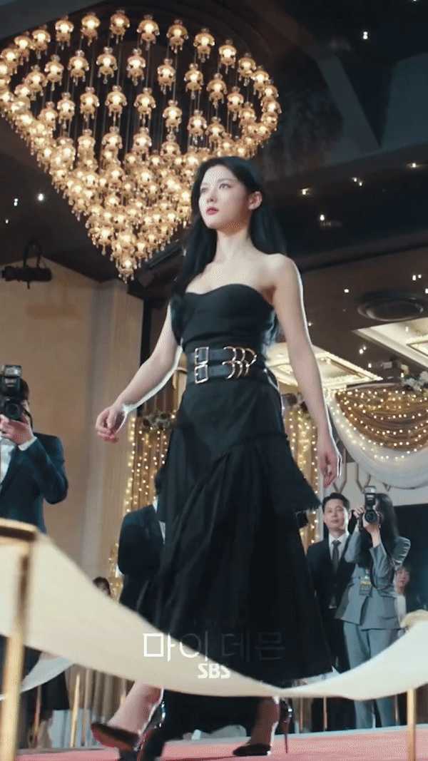 Style đời thường của Kim Yoo Jung: Sành điệu, sang xịn, xứng làm "sách mẫu" mặc đẹp cho các chị em- Ảnh 2. Style đời thường của Kim Yoo Jung: Sành điệu, sang xịn, xứng làm "sách mẫu" mặc đẹp cho các chị em- Ảnh 2.