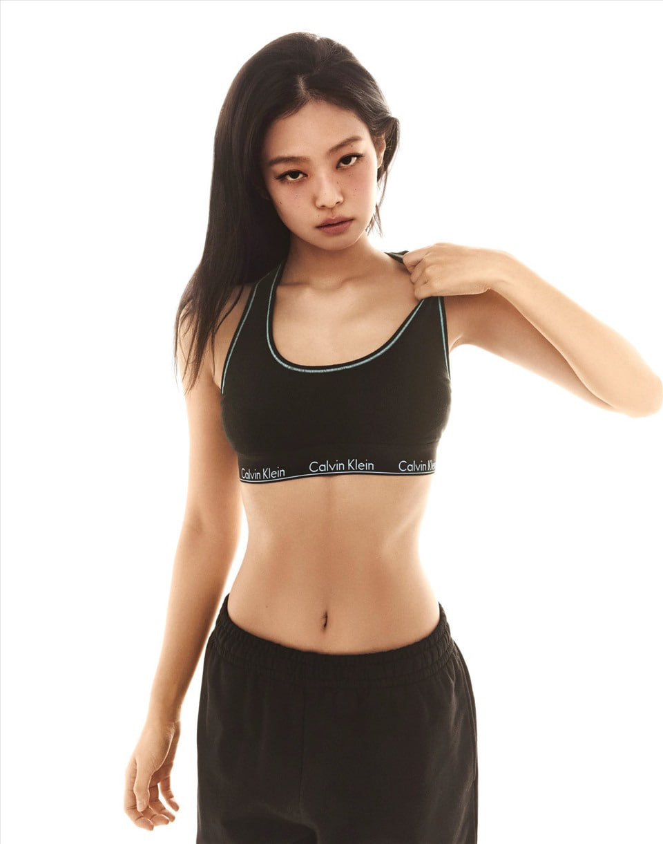 "Global IT-Girl" Jennie Kim được vinh danh là ngôi sao có ảnh hưởng lớn nhất tới ngành thời trang năm 2023- Ảnh 10.