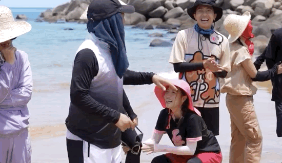 2 ngày 1 đêm "rửa oan" cho Trường Giang sau khi bị Nam Thư trách móc thiếu quan tâm- Ảnh 3. 2 ngày 1 đêm "rửa oan" cho Trường Giang sau khi bị Nam Thư trách móc thiếu quan tâm- Ảnh 3.