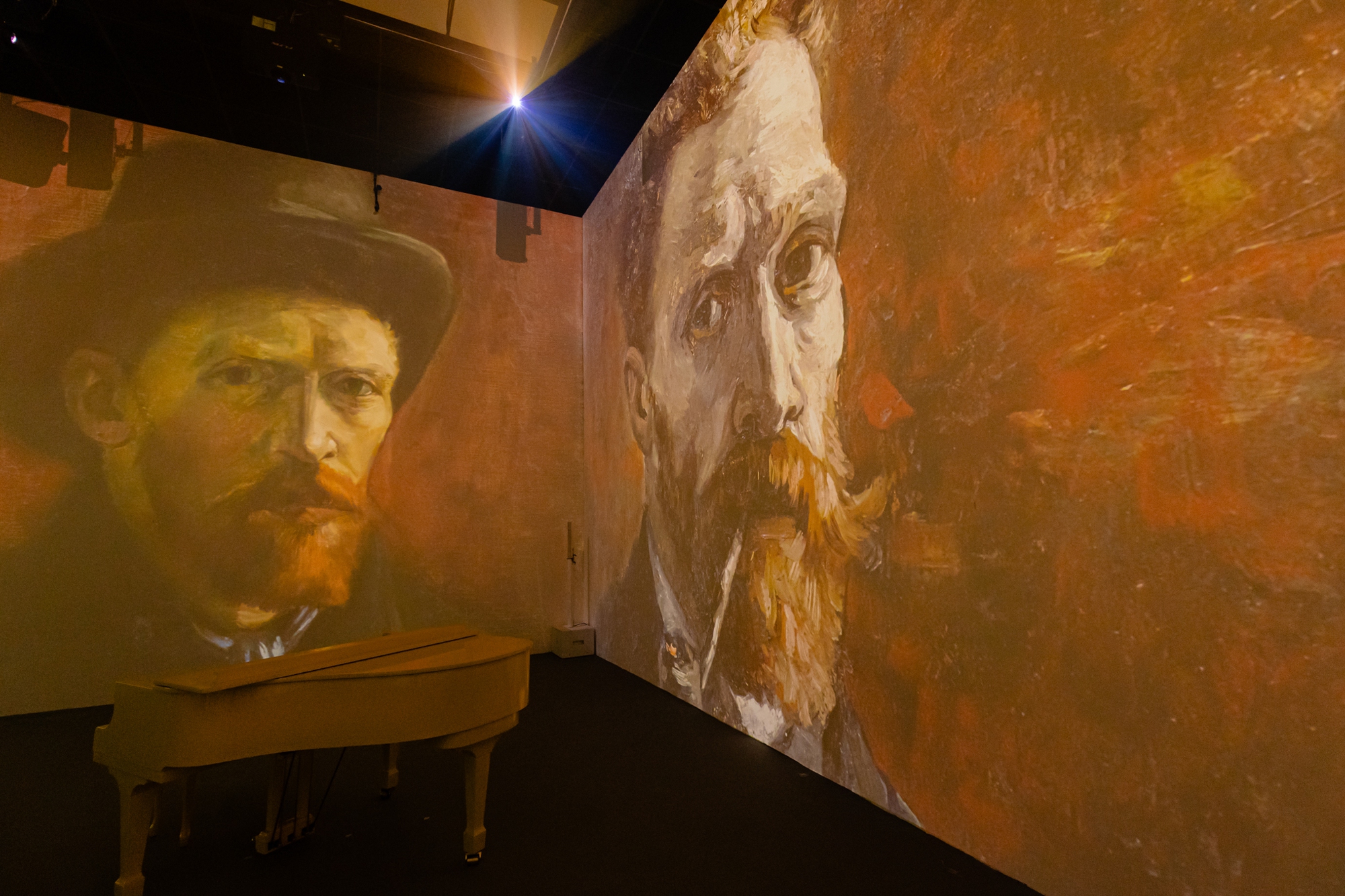 Review triển lãm Van Gogh đầu tiên tại Việt Nam, mọi thứ hoàn toàn khác với mọi nơi trên thế giới?- Ảnh 5.