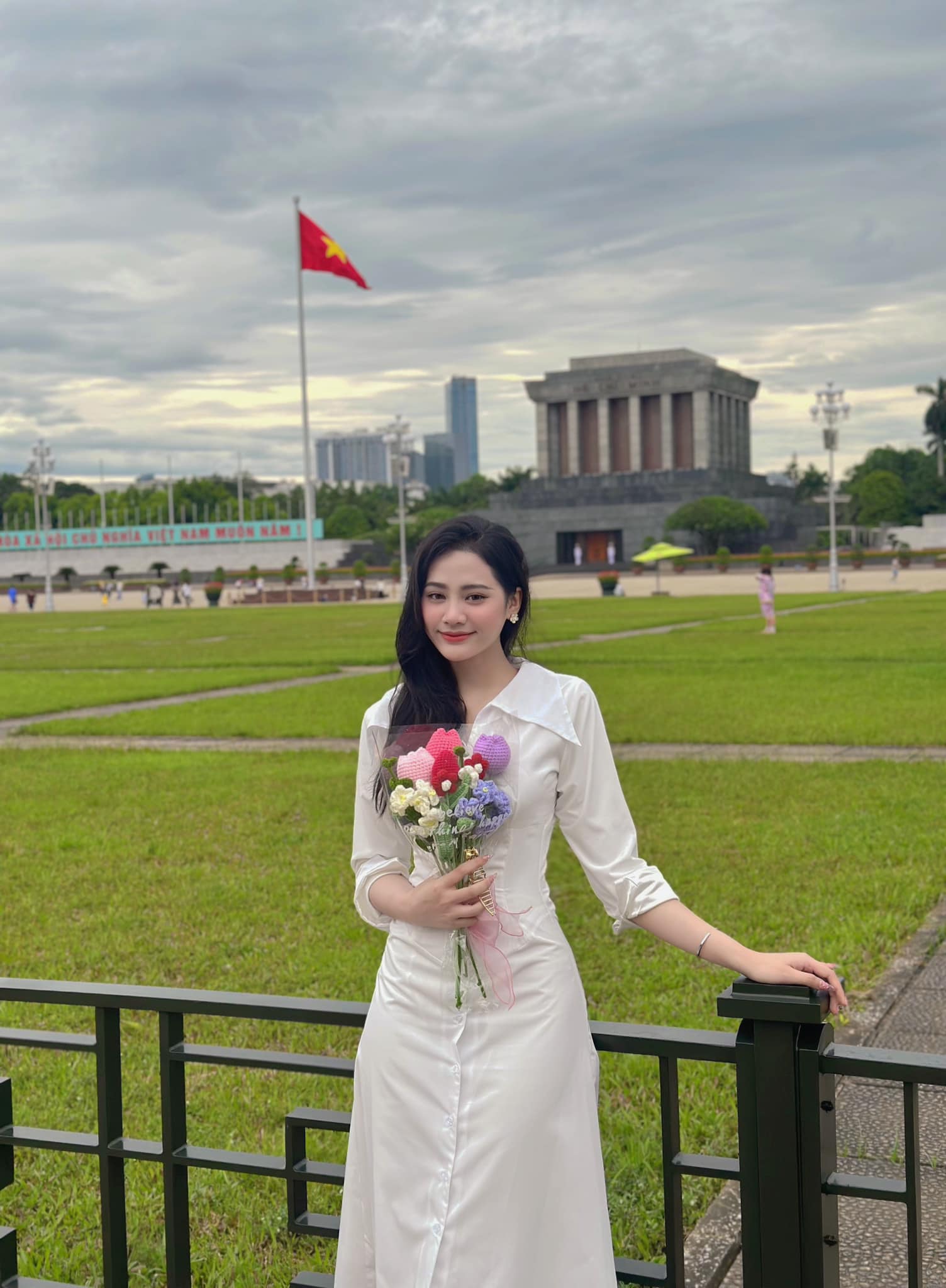 Nhan sắc và cuộc sống của Hoa hậu đặc biệt nhất Việt Nam, trả lại vương miện ngay sau phút đăng quang - Ảnh 4.