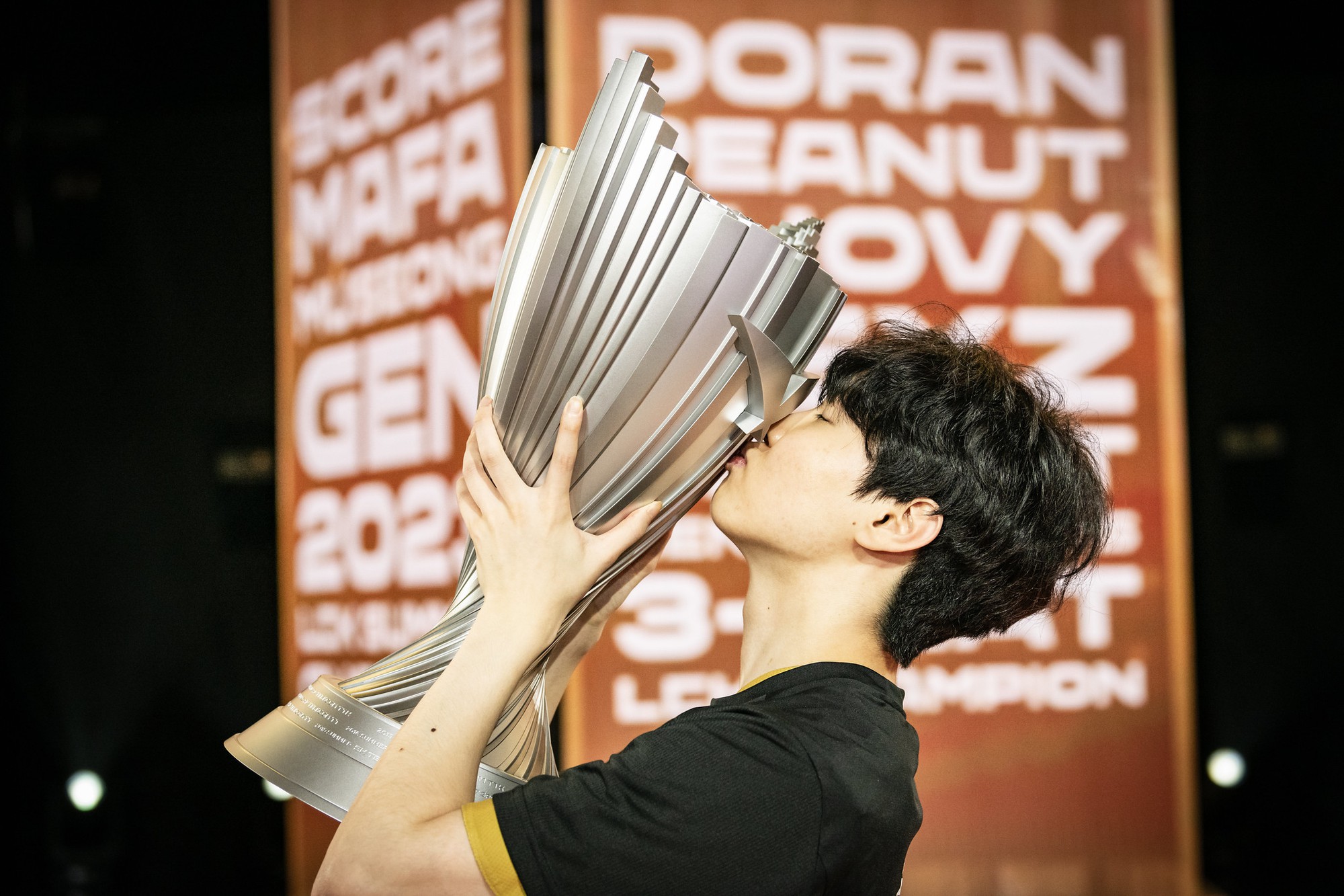 Gen.G vô địch LCK Mùa Hè 2023 trong thế trận cực kì áp đảo Gen.G vô địch LCK Mùa Hè 2023 trong thế trận cực kì áp đảo