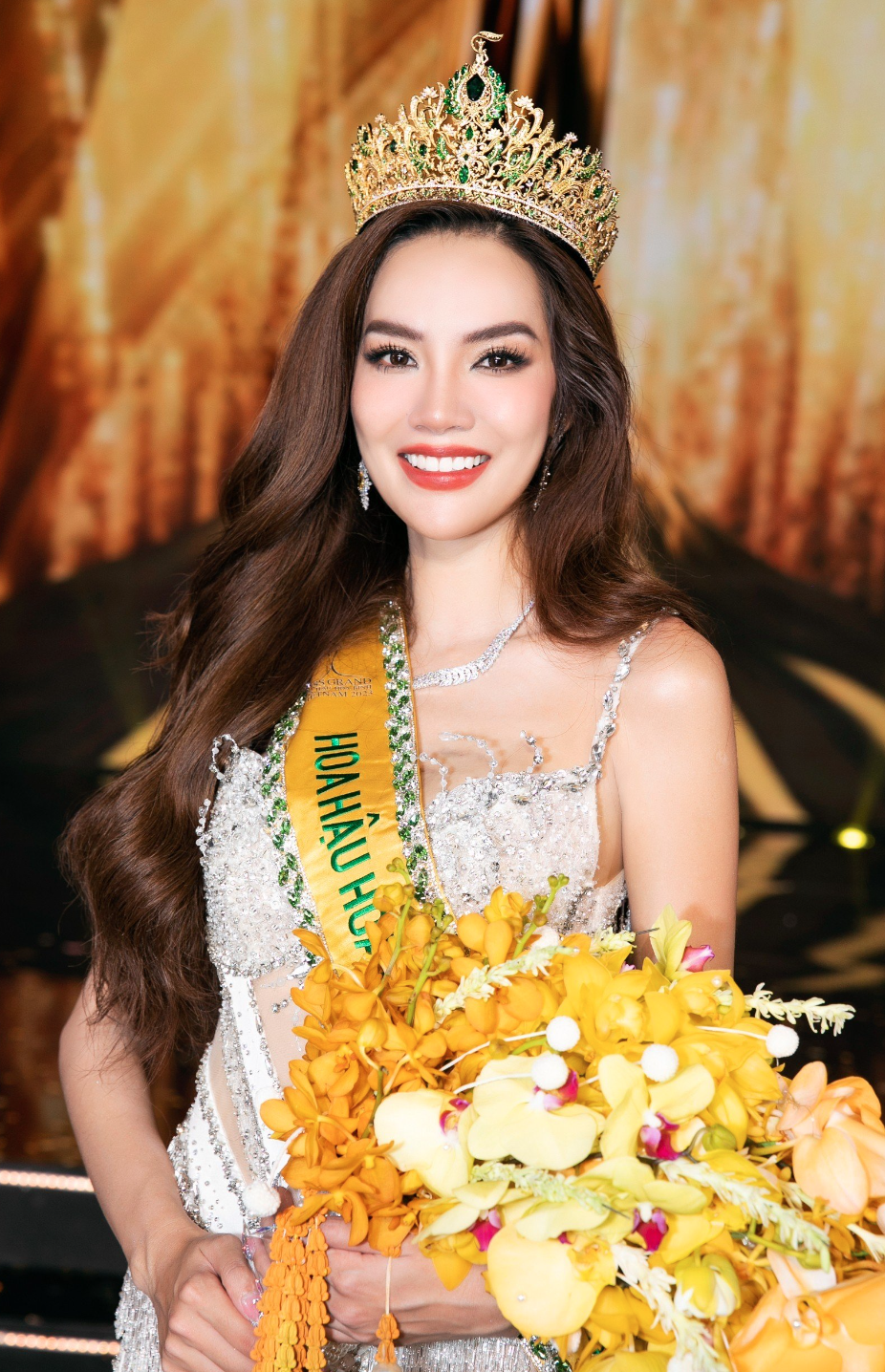 Lê Hoàng Phương từng e dè, nhưng đây chính là lý do cô đội vương miện Hoa hậu