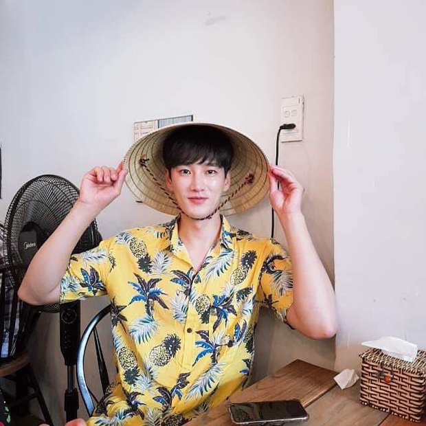 Hot lại loạt ảnh bạn trai Jisoo check in Đà Nẵng, độ u mê Việt Nam không thua kém người yêu siêu sao! - Ảnh 5.