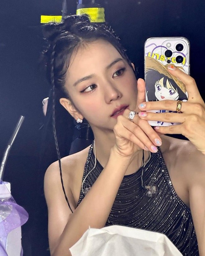 Hot lại loạt ảnh bạn trai Jisoo check in Đà Nẵng, độ u mê Việt Nam không thua kém người yêu siêu sao! - Ảnh 13.