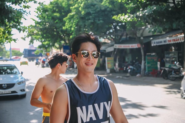 Hot lại loạt ảnh bạn trai Jisoo check in Đà Nẵng, độ u mê Việt Nam không thua kém người yêu siêu sao! - Ảnh 3.