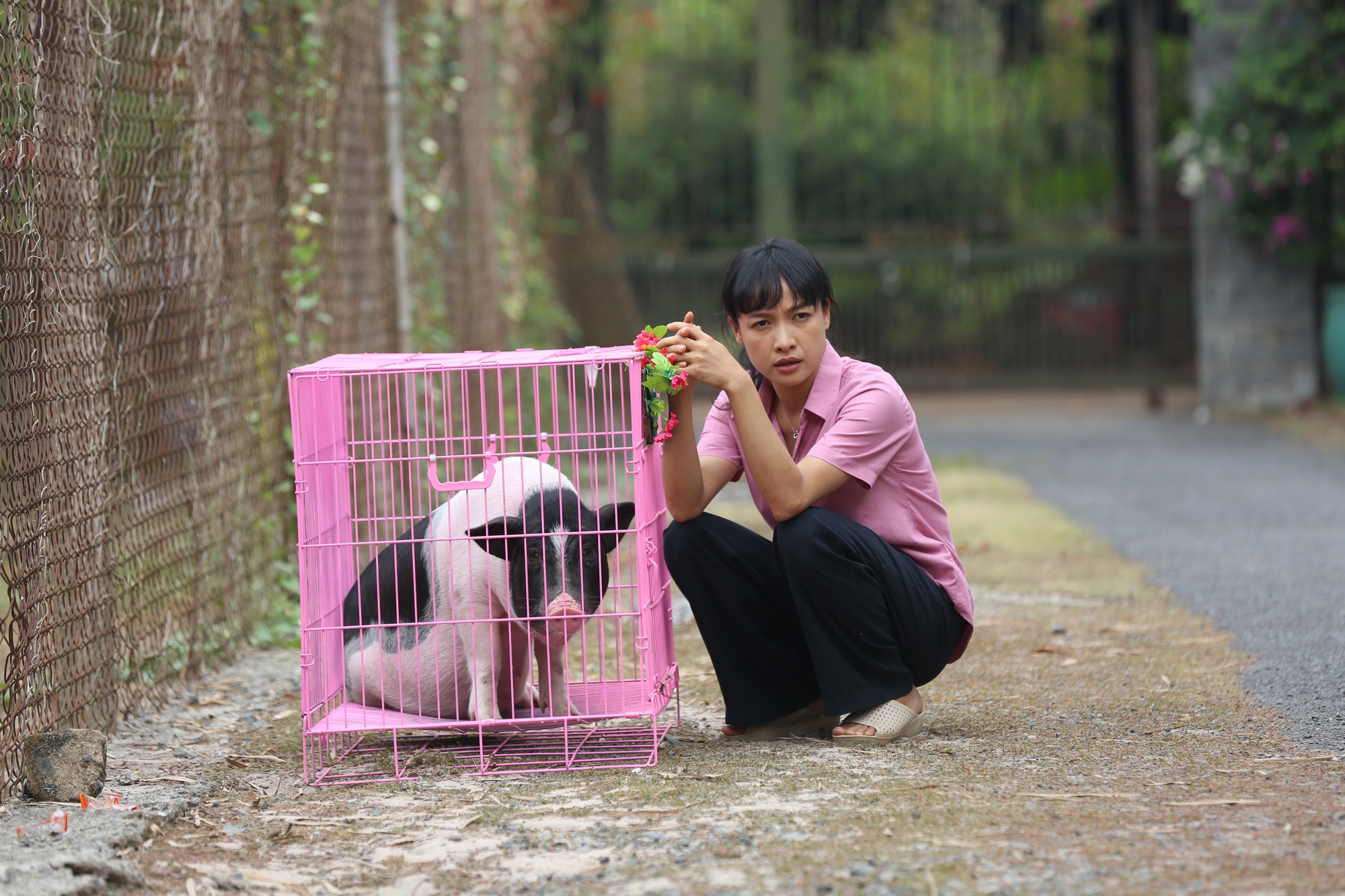 “Khu vườn bí mật” tập 1: Diễn viên nhí của “Lật mặt 6” bỏ nhà đi bụi, “cô heo” Sumo gây sốt - Ảnh 7.