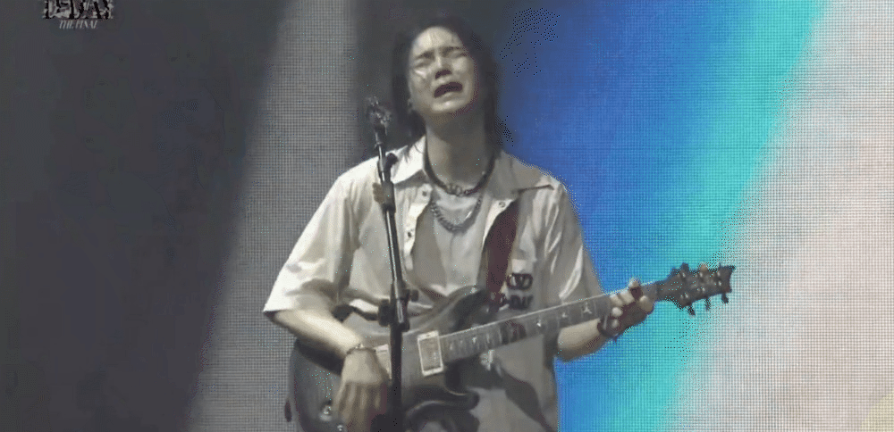 Các thành viên xuất hiện ủng hộ, Suga (BTS) bật khóc nức nở tại concert cuối trước khi nhập ngũ - Ảnh 5.