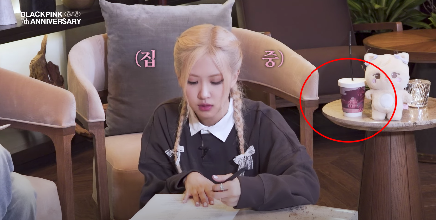 BLACKPINK tạo kỷ niệm 7 năm tại Hà Nội: Rosé xoáy nước mắt và chia sẻ về thành viên!