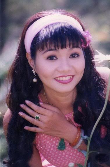 NSƯT Ngọc Huyền: "Đôi khi tôi cực lắm, phải làm tỳ nữ bưng mâm" - Ảnh 2. NSƯT Ngọc Huyền: "Đôi khi tôi cực lắm, phải làm tỳ nữ bưng mâm" - Ảnh 2.