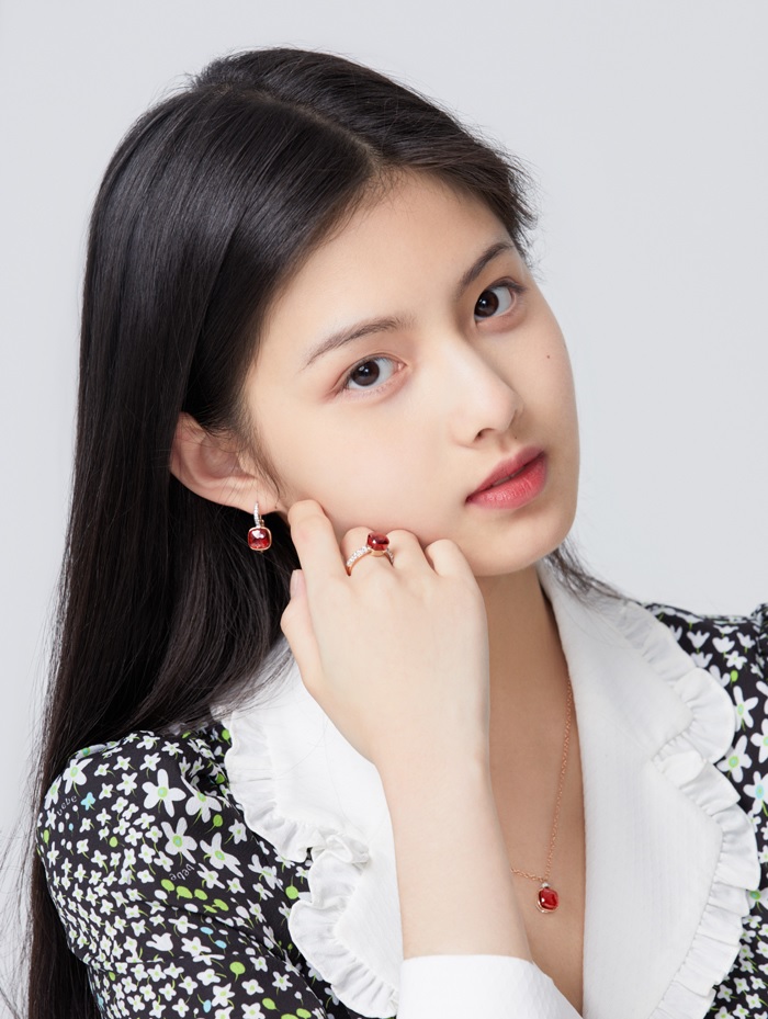 Mỹ nhân xinh đẹp, trong trẻo nhất "Vân chi vũ": Không phải Ngu Thư Hân, Lư Dục Hiểu hay Trần Đô Linh - Ảnh 4. Mỹ nhân xinh đẹp, trong trẻo nhất "Vân chi vũ": Không phải Ngu Thư Hân, Lư Dục Hiểu hay Trần Đô Linh - Ảnh 4.
