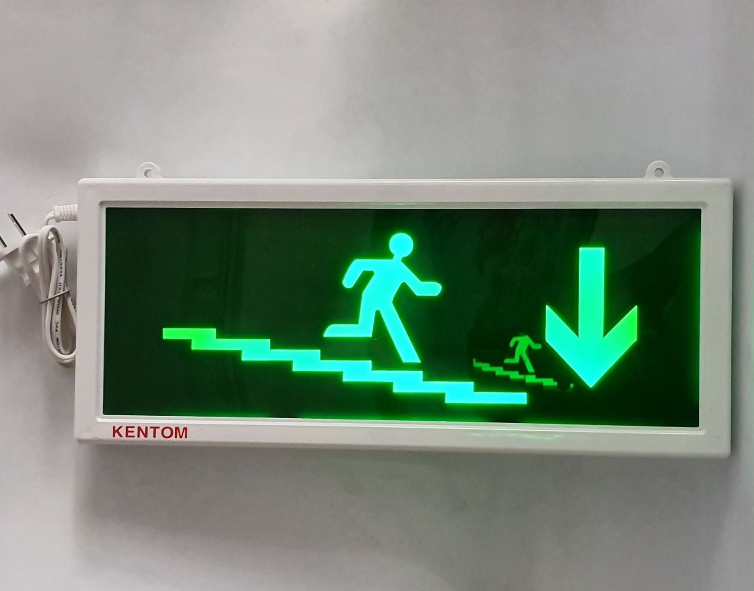 Khi xảy ra hỏa hoạn, cháy nhà cao tầng, nên chạy lên trên hay chạy xuống dưới? Những kỹ năng thoát hiểm ai cũng cần biết - Ảnh 2.