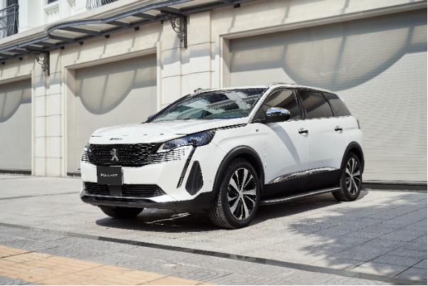 Peugeot điều chỉnh giá bộ 3 SUV: Khởi điểm từ 749 triệu đồng, thêm lựa chọn xe châu Âu giá mềm cho khách Việt - Ảnh 4.