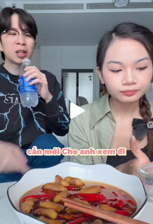 Bị nữ trợ lý liên tục "pressing" tình cảm, nam streamer dù FA nhưng vẫn "né chốt" cực dứt khoát! - Ảnh 5. Bị nữ trợ lý liên tục "pressing" tình cảm, nam streamer dù FA nhưng vẫn "né chốt" cực dứt khoát! - Ảnh 5.