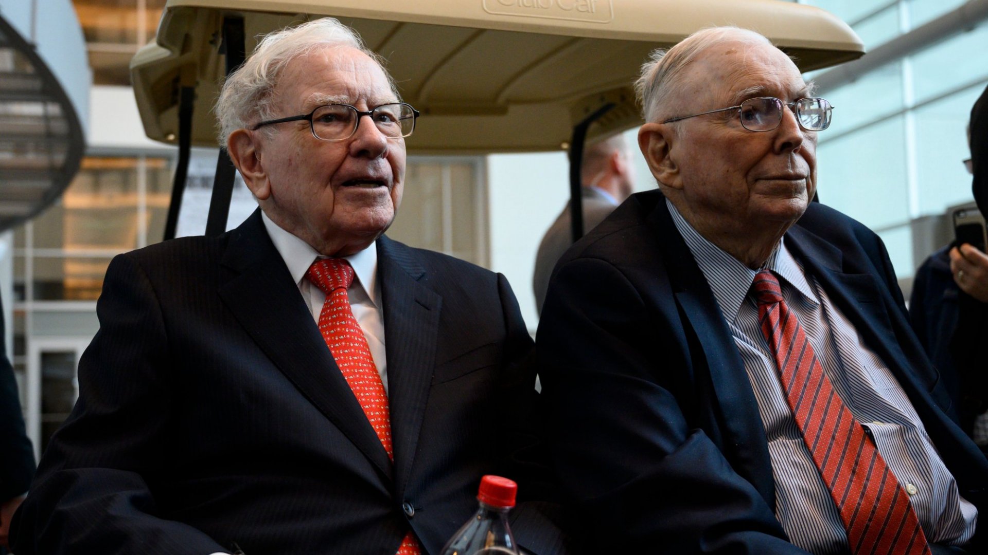 Warren Buffett: thần chứng khoán cũng từng thất bại, thay đổi quan điểm đầu tư hái ra tiền sau khi gặp được hai quý nhân - Ảnh 3.