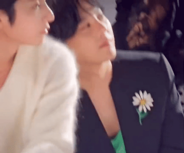 G-Dragon đọ sắc với dàn sao tại show thời trang của chị gái, khoảnh khắc &quot;tình bể bình&quot; bên trai đẹp trở thành tâm điểm - Ảnh 5.