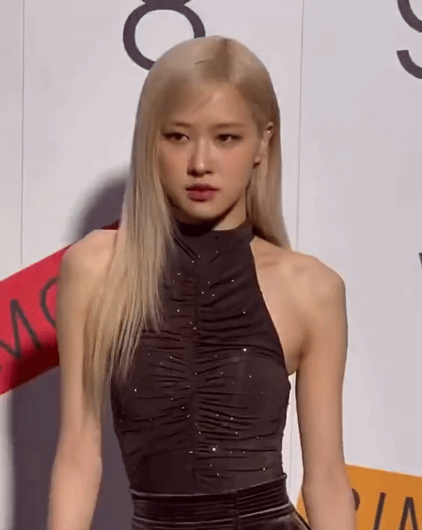 Rosé (BLACKPINK) “lộ” nhan sắc thật qua cam thường, nhận đãi ngộ khủng từ thương hiệu có lịch sử 125 năm - Ảnh 8.