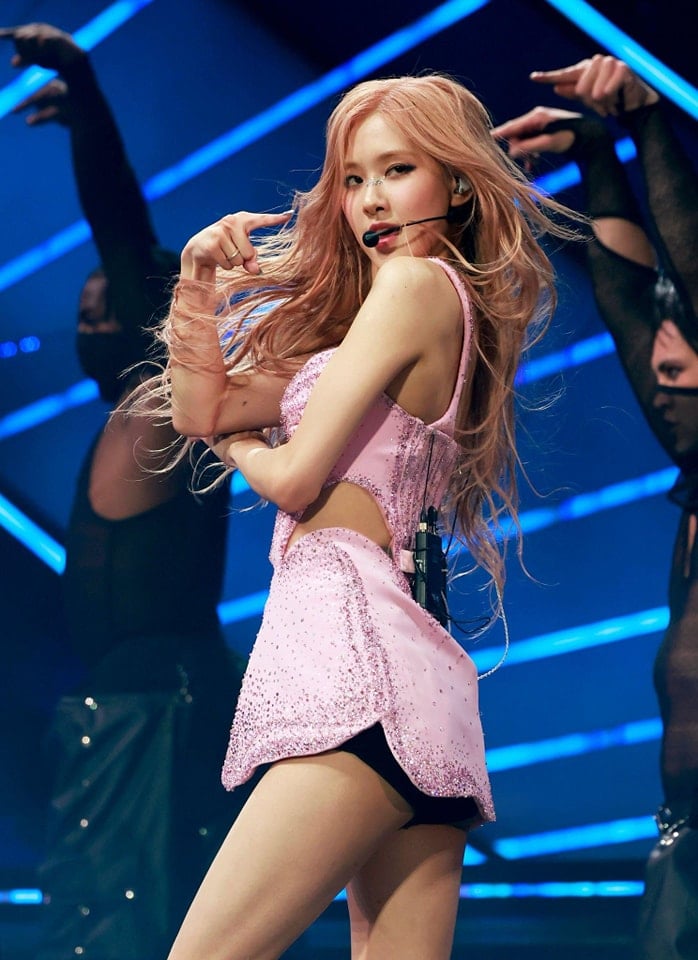 Huyền thoại "tóc nhảy" của Rosé từng khiến hội chị em "cười ná thở" với khoảnh khắc này- Ảnh 4.