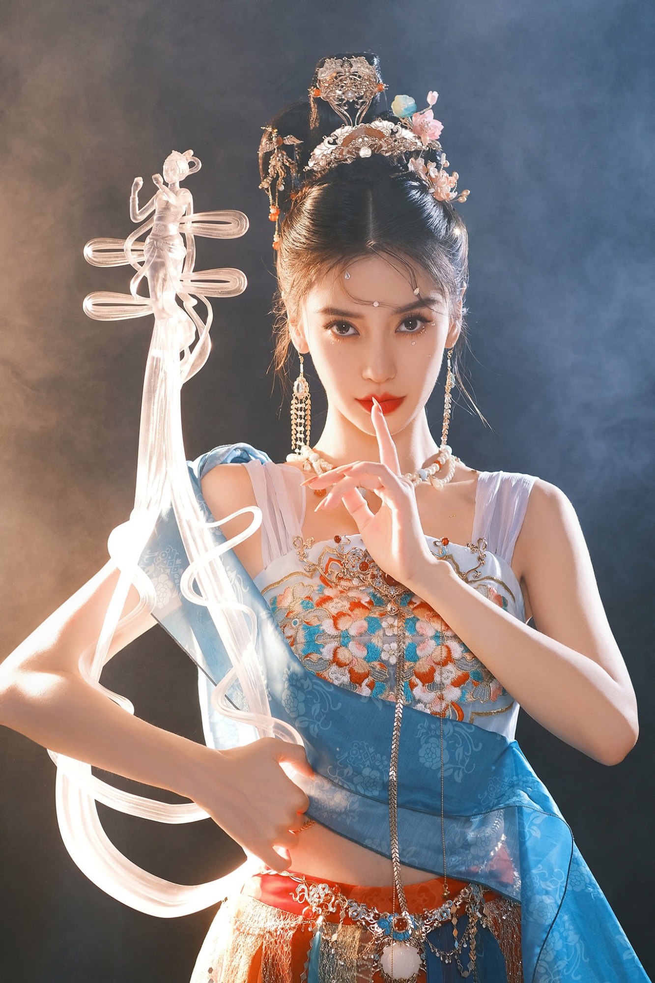 Triệu Lộ Tư xinh ngút ngàn trong tạo hình thần nữ nhưng liệu có vượt qua được Angelababy?- Ảnh 9.