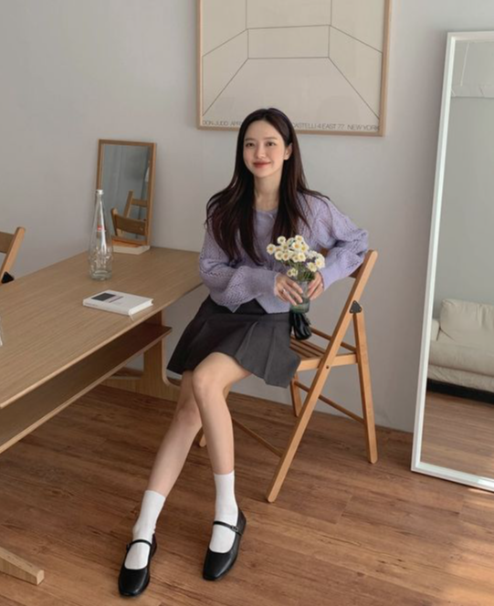 Thời trang năm 2024 của nàng sẽ thăng hạng vùn vụt khi tủ đồ có 5 kiểu giày này- Ảnh 1.