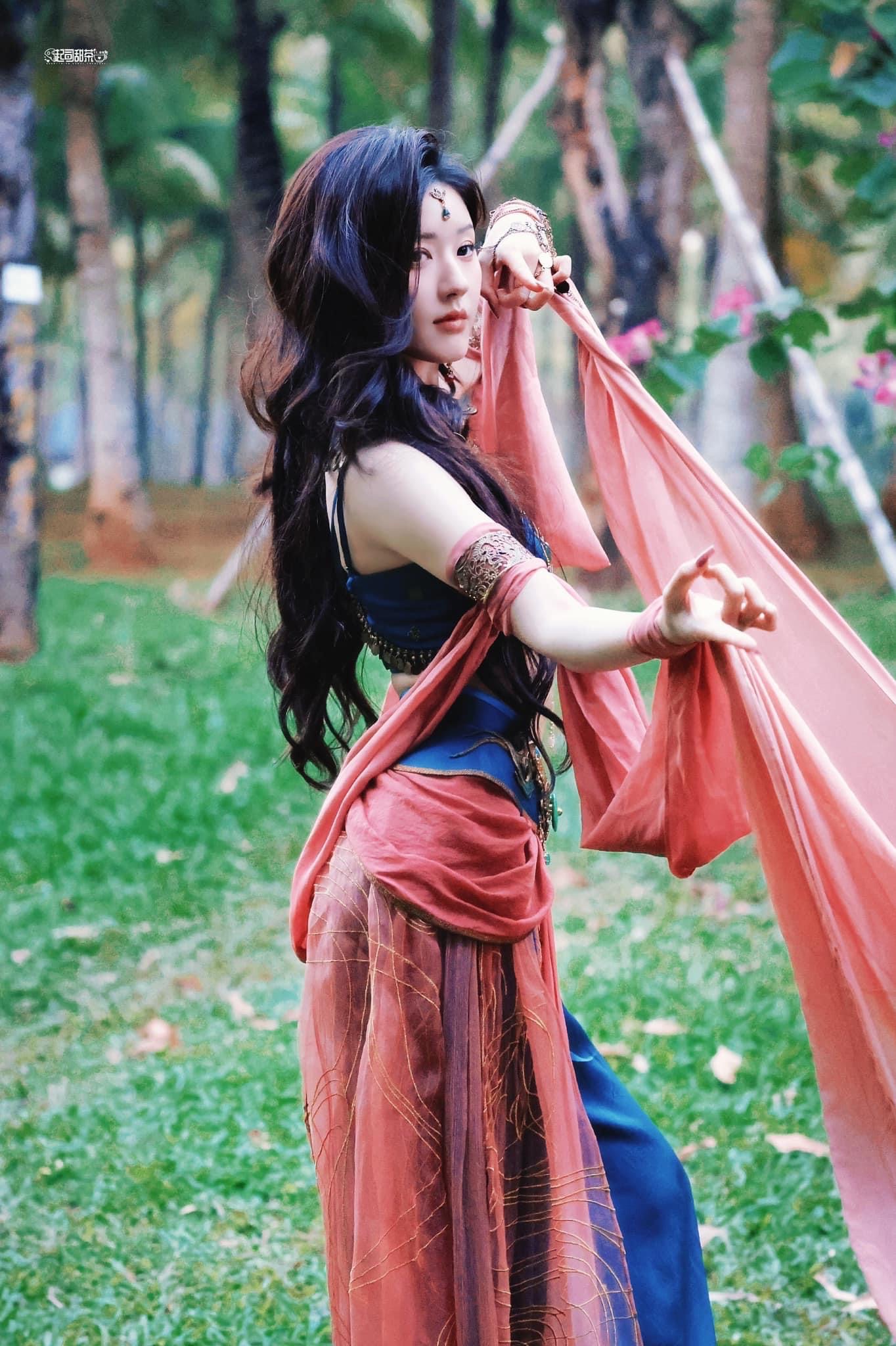 Triệu Lộ Tư xinh ngút ngàn trong tạo hình thần nữ nhưng liệu có vượt qua được Angelababy?- Ảnh 4.