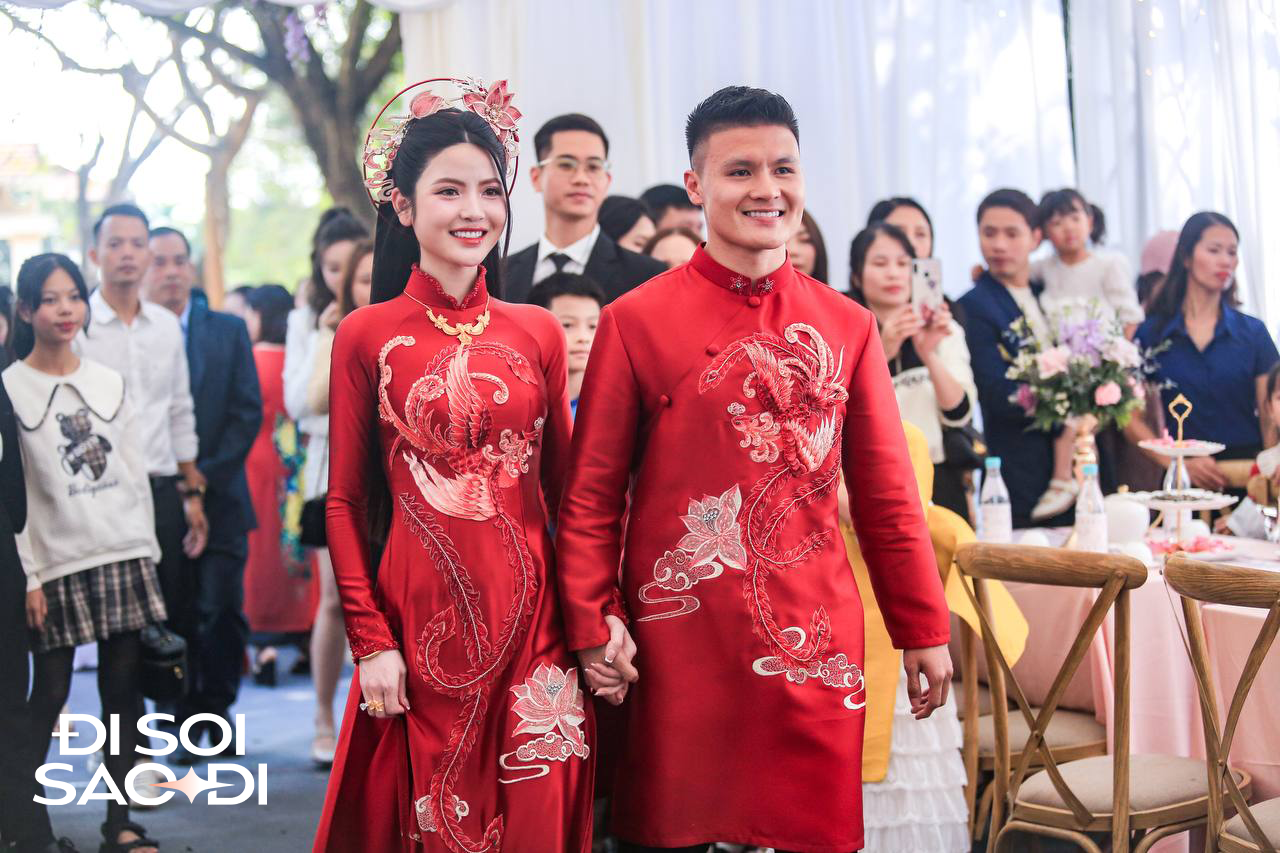 Chu Thanh Huyền vẫn chọn kiểu tóc xõa cho đám hỏi, diện 2 mẫu áo dài có ý nghĩa ấn tượng- Ảnh 6.