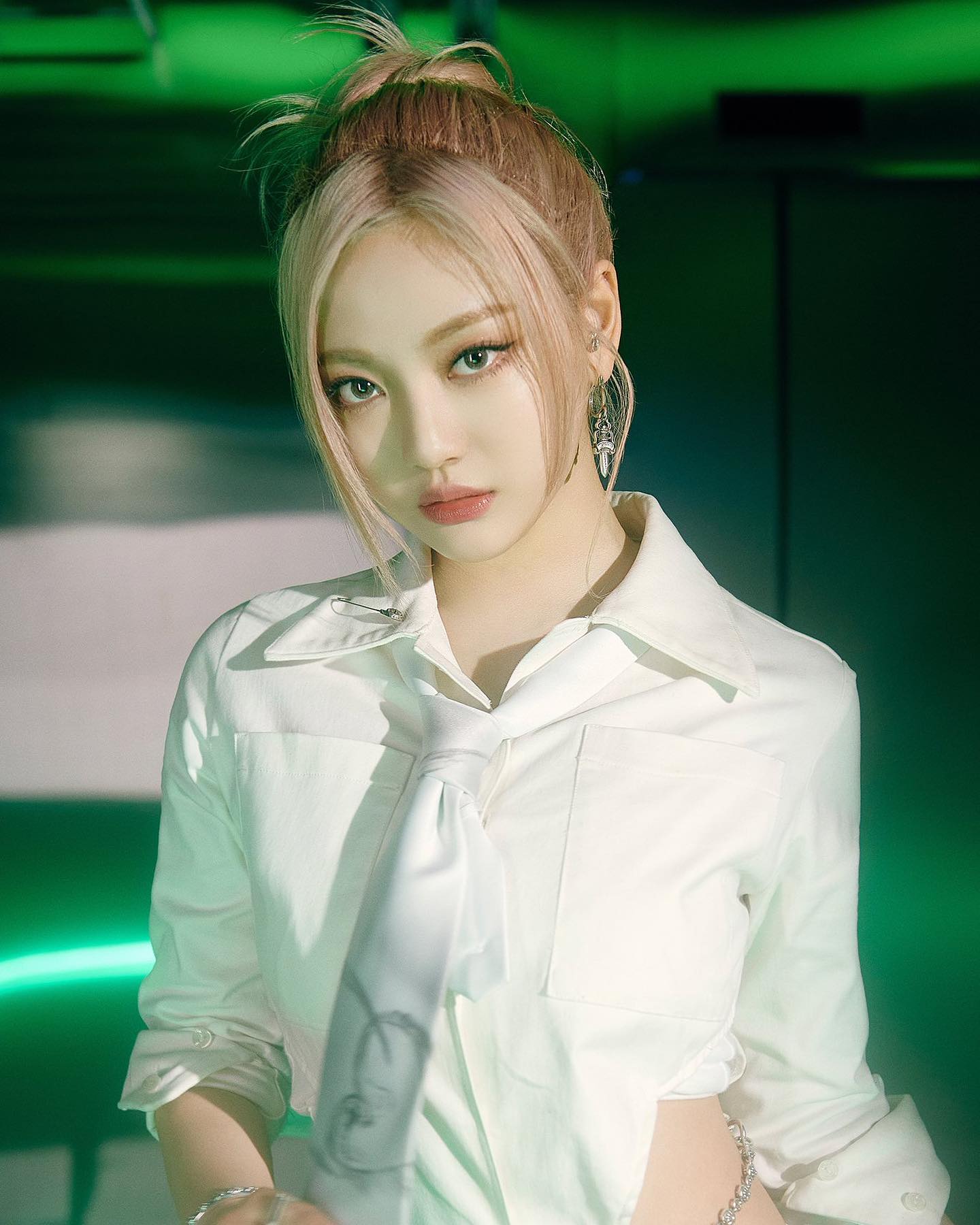 Hội stylist siêu sao đứng sau những tạo hình đỉnh cao của BTS, BLACKPINK và NCT 127 là ai?- Ảnh 9.