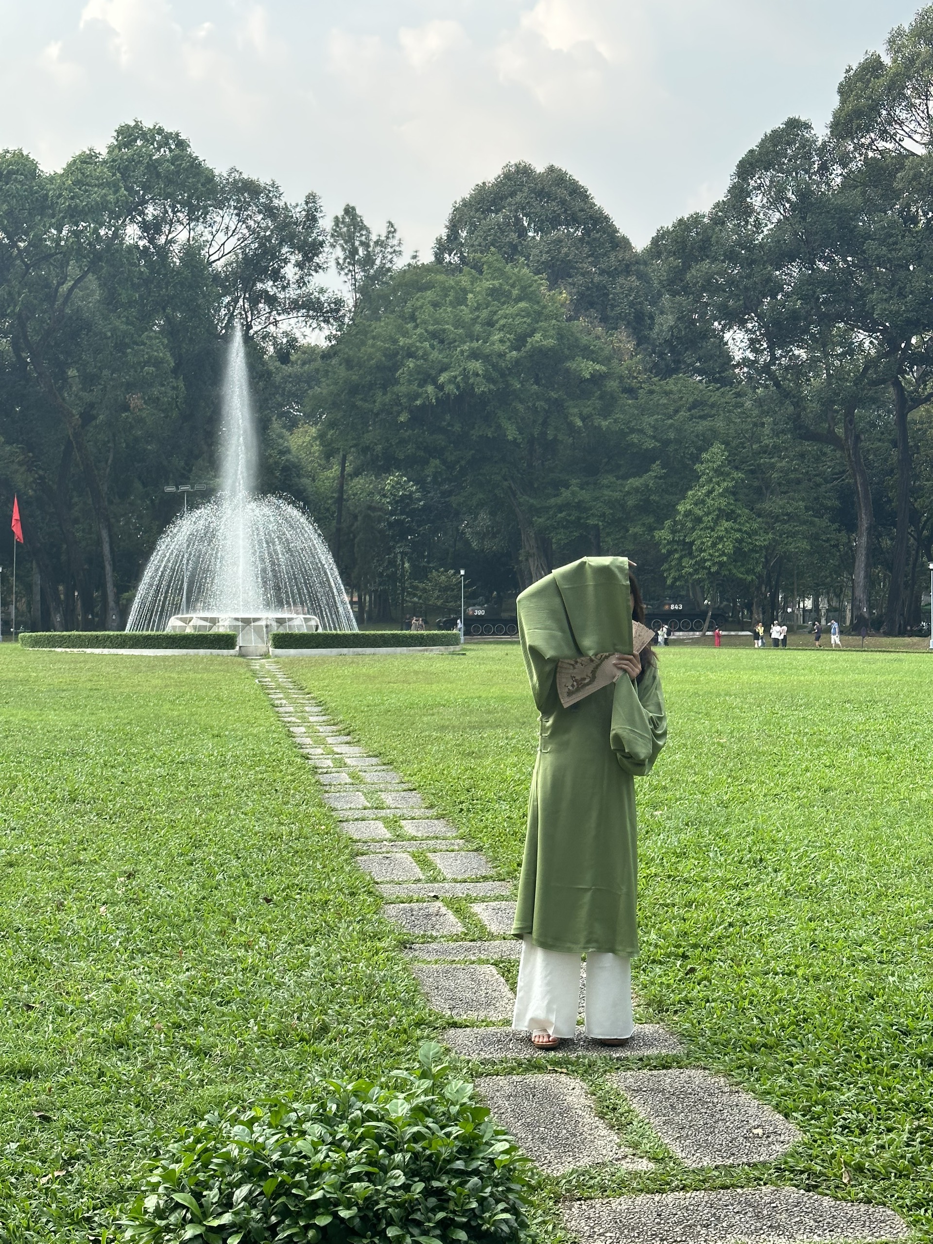 Chụp ảnh tại Dinh Độc Lập: Nhân viên soát vé tiết lộ quy định quan trọng mà nhiều người dễ bỏ qua- Ảnh 3.