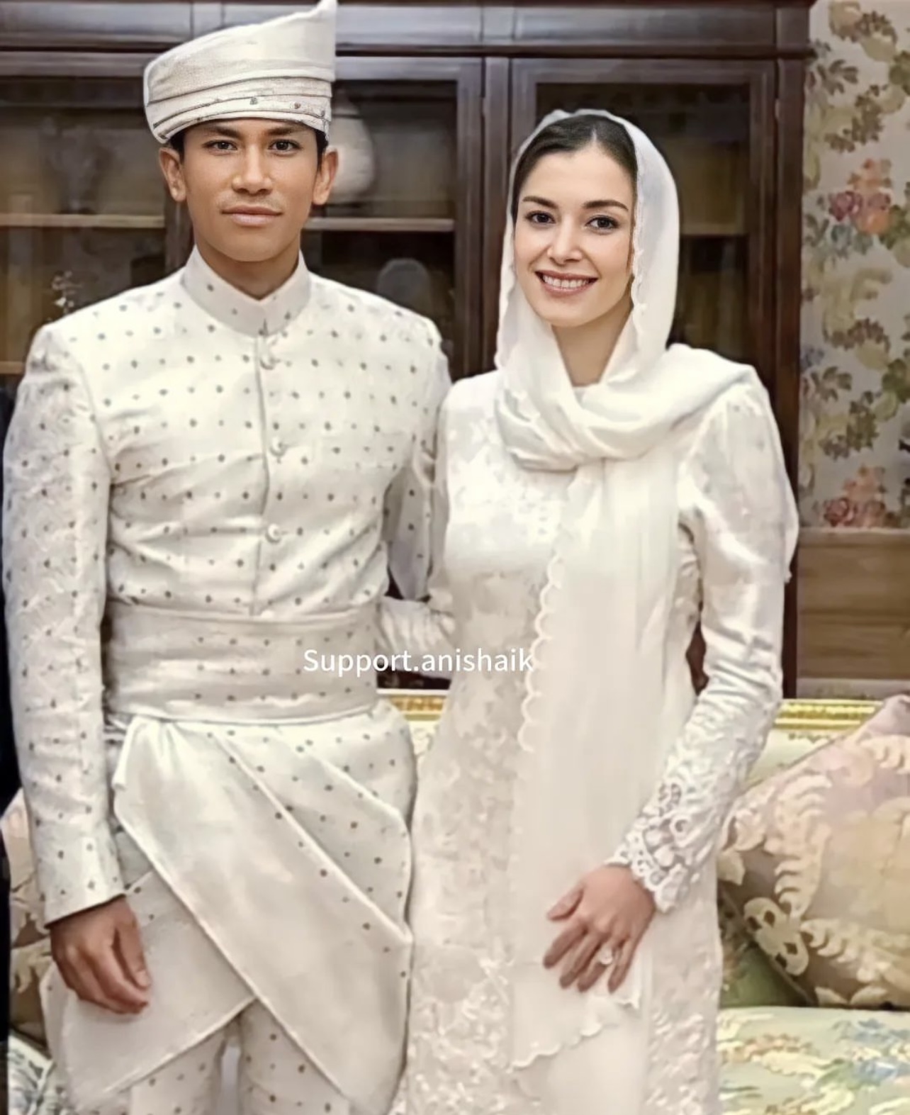 Hé lộ tạo hình cưới thứ 4 của Hoàng tử Brunei, nhan sắc cô dâu tiếp tục trở thành tâm điểm- Ảnh 3.