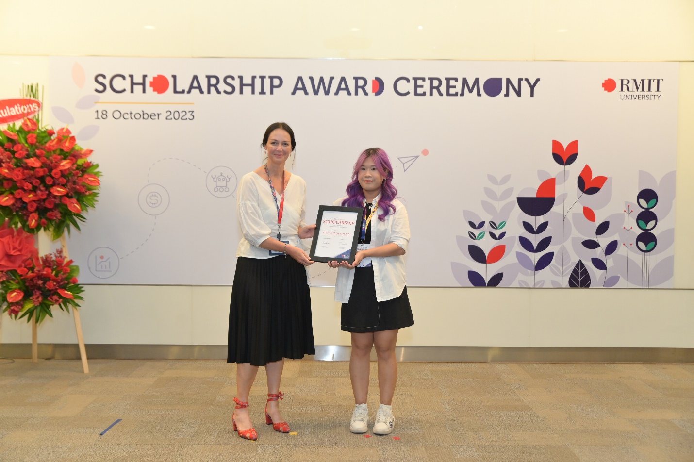 RMIT công bố quỹ học bổng 2024 kèm lời mời siêu "cool": Mời bạn cùng RMIT khởi tạo thay đổi- Ảnh 3.