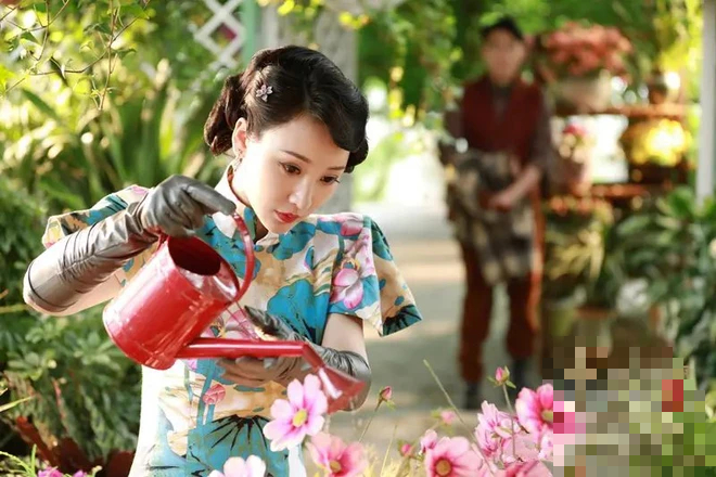 Phim ngôn tình có lượt xem tăng 296%, nam chính "đẹp không góc chết" được 10 mỹ nhân vây quanh- Ảnh 6. Phim ngôn tình có lượt xem tăng 296%, nam chính "đẹp không góc chết" được 10 mỹ nhân vây quanh- Ảnh 6.