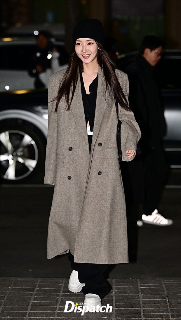 Park Min Young bất ngờ được so sánh với G-Dragon và Lee Jin Wook: Thần thái người vô tội là đây?- Ảnh 1. Park Min Young bất ngờ được so sánh với G-Dragon và Lee Jin Wook: Thần thái người vô tội là đây?- Ảnh 1.