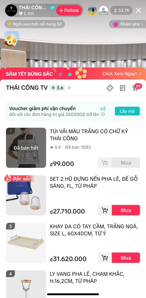 Livestream bán hàng "quý tộc", Thái Công không quên cài cắm sản phẩm bình dân mới toanh: Giá 199K, "cháy hàng" trong phút mốt- Ảnh 10. Livestream bán hàng "quý tộc", Thái Công không quên cài cắm sản phẩm bình dân mới toanh: Giá 199K, "cháy hàng" trong phút mốt- Ảnh 10.
