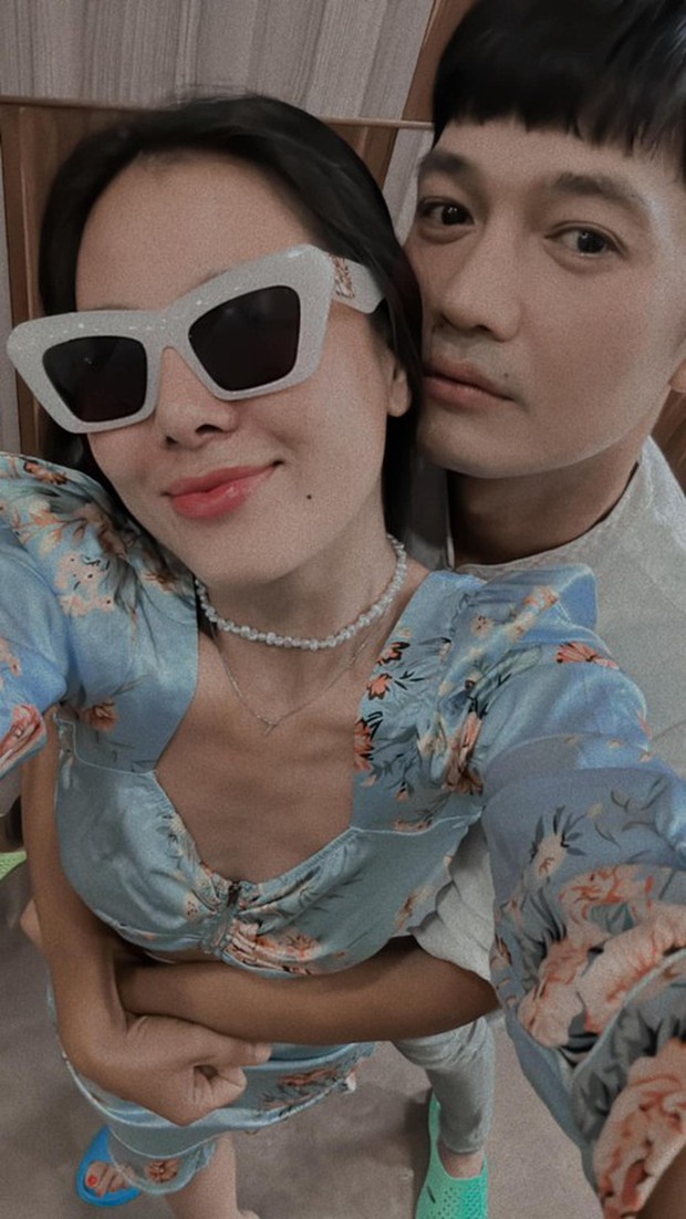 Nam Thư lên tiếng về bức ảnh ôm sát rạt đồng nghiệp nam đã có vợ: "Tôi xin rút kinh nghiệm"- Ảnh 1.