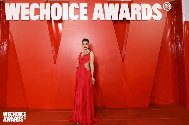 "Đại chiến hoa hậu" tại WeChoice Awards 2023: Lương Thuỳ Linh dịu kha, Vũ Thuý Quỳnh - Ngô Bảo Ngọc "chặt đẹp" thảm đỏ- Ảnh 6. "Đại chiến hoa hậu" tại WeChoice Awards 2023: Lương Thuỳ Linh dịu kha, Vũ Thuý Quỳnh - Ngô Bảo Ngọc "chặt đẹp" thảm đỏ- Ảnh 6.