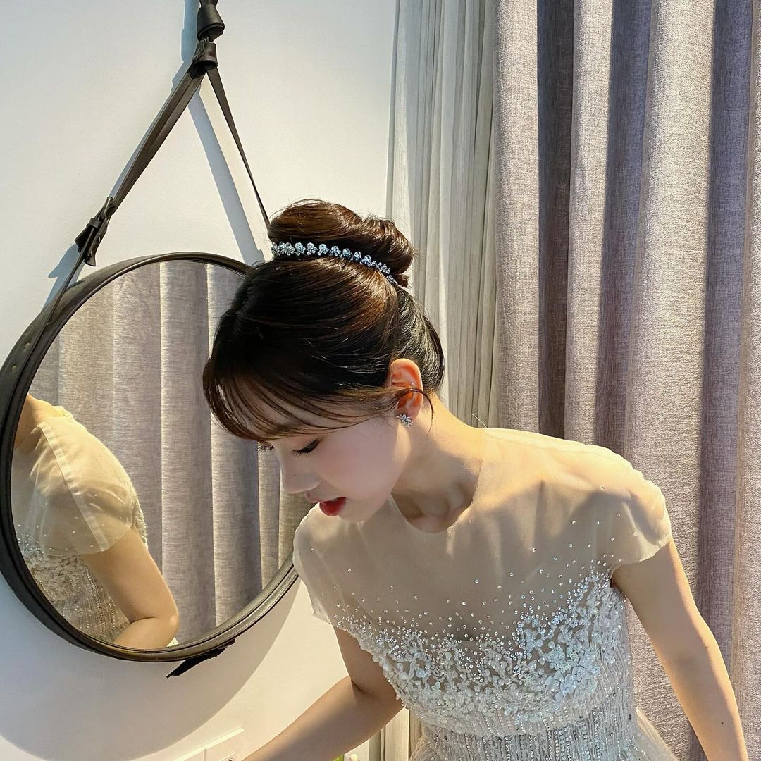Mỹ nhân sinh năm 2000 liên tục xả ảnh trên thảm đỏ hot nhất đầu năm, netizen u mê: Chuẩn "xinh ngoan iu"- Ảnh 9.