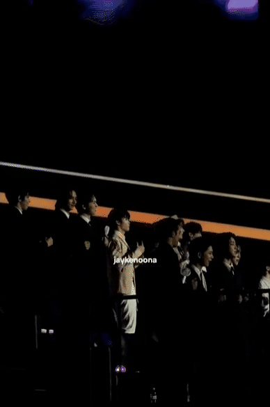 SEVENTEEN bị “hậu bối” vượt mặt tranh luôn #1 trending, diễn tiểu phẩm khiến Knet phấn khích: “Giỡn mặt hả?”- Ảnh 9.