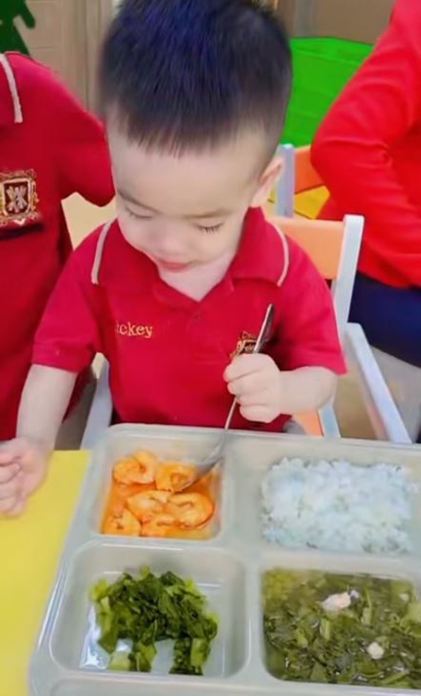 Sao Việt "flex" bữa trưa tại trường quốc tế của con: Có xứng đáng với học phí trăm triệu bỏ ra mỗi năm?- Ảnh 6.