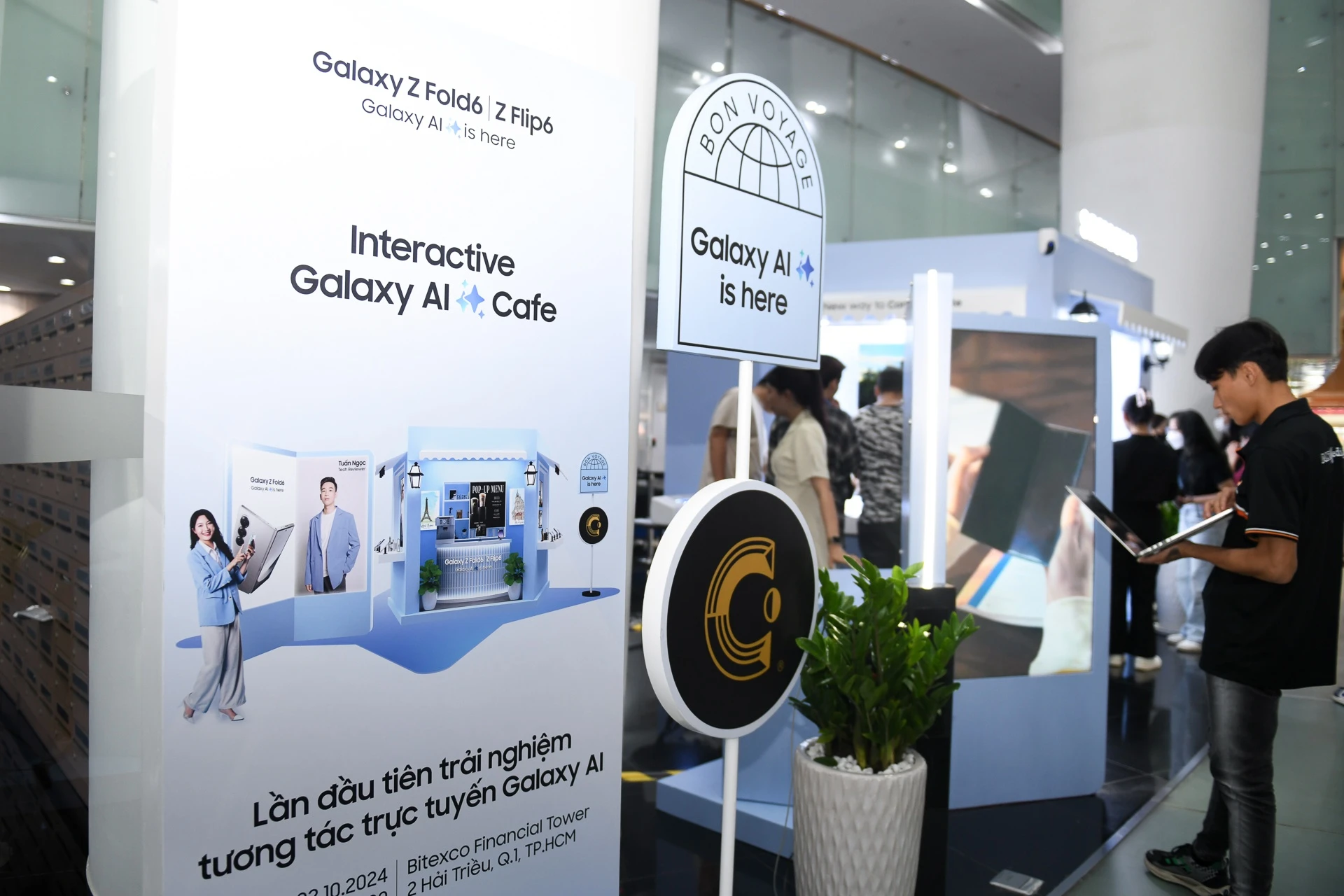 Galaxy AI Cafe tại Bitexco chưa kịp hạ nhiệt, giới trẻ đã rủ nhau đến Saigon Centre trải nghiệm tiếp- Ảnh 6.