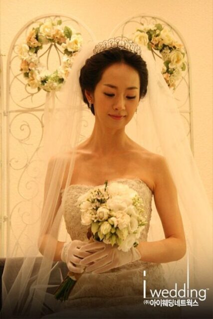 Vai nàng Dae Jang Geum vốn là của mỹ nhân này: Visual kém xa Lee Young Ae, sự nghiệp tụt dốc vì 1 tin đồn- Ảnh 3. Vai nàng Dae Jang Geum vốn là của mỹ nhân này: Visual kém xa Lee Young Ae, sự nghiệp tụt dốc vì 1 tin đồn- Ảnh 3.