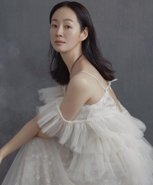Vai nàng Dae Jang Geum vốn là của mỹ nhân này: Visual kém xa Lee Young Ae, sự nghiệp tụt dốc vì 1 tin đồn- Ảnh 2. Vai nàng Dae Jang Geum vốn là của mỹ nhân này: Visual kém xa Lee Young Ae, sự nghiệp tụt dốc vì 1 tin đồn- Ảnh 2.