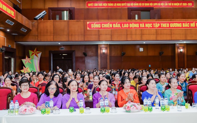 Tháng của phái đẹp, khám phá bí quyết "khỏe đẹp trăm phần" cùng Fami Green Soy- Ảnh 1. Tháng của phái đẹp, khám phá bí quyết "khỏe đẹp trăm phần" cùng Fami Green Soy- Ảnh 1.