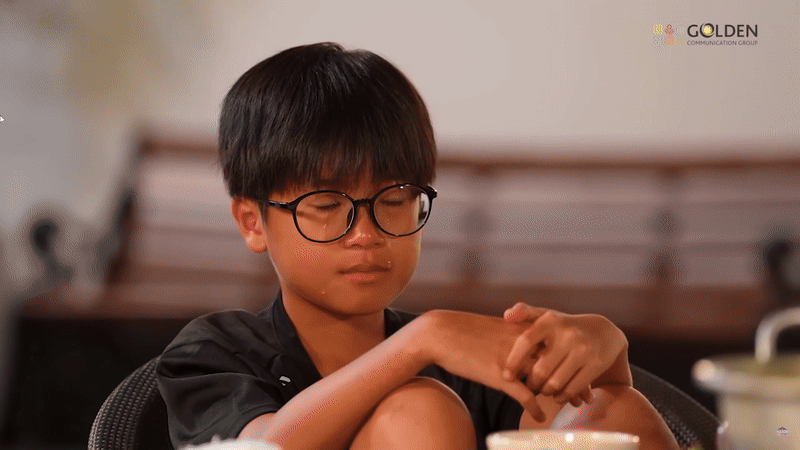 Lâm Vỹ Dạ bật khóc: "Mẹ xin lỗi vì không cho các con một cuộc sống bình thường"- Ảnh 2. Lâm Vỹ Dạ bật khóc: "Mẹ xin lỗi vì không cho các con một cuộc sống bình thường"- Ảnh 2.