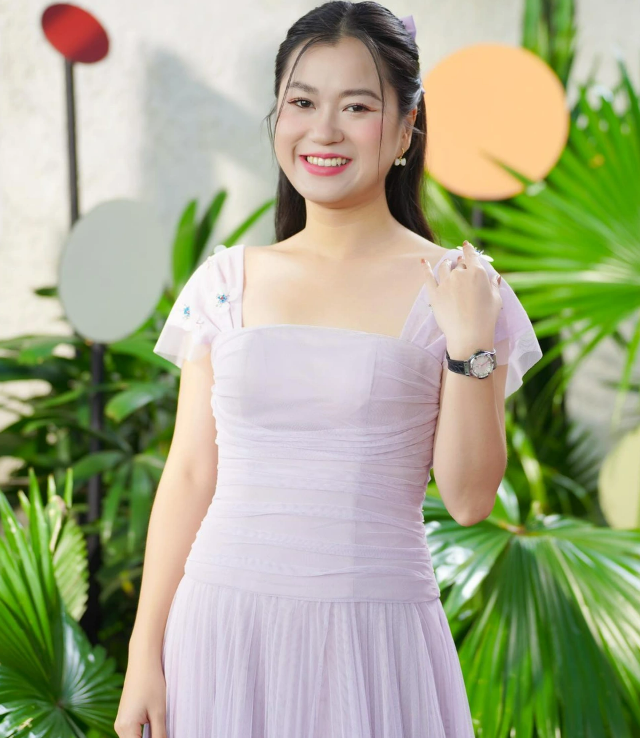 Lâm Vỹ Dạ bật khóc: "Mẹ xin lỗi vì không cho các con một cuộc sống bình thường"- Ảnh 9. Lâm Vỹ Dạ bật khóc: "Mẹ xin lỗi vì không cho các con một cuộc sống bình thường"- Ảnh 9.