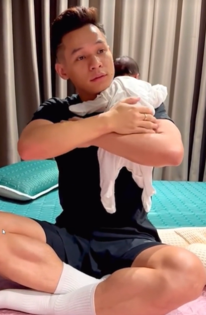 Độ Mixi làm gì mà được khen tháng kiếm tiền tỉ vẫn có thời gian chăm con, đáng ngưỡng mộ- Ảnh 1. Độ Mixi làm gì mà được khen tháng kiếm tiền tỉ vẫn có thời gian chăm con, đáng ngưỡng mộ- Ảnh 1.