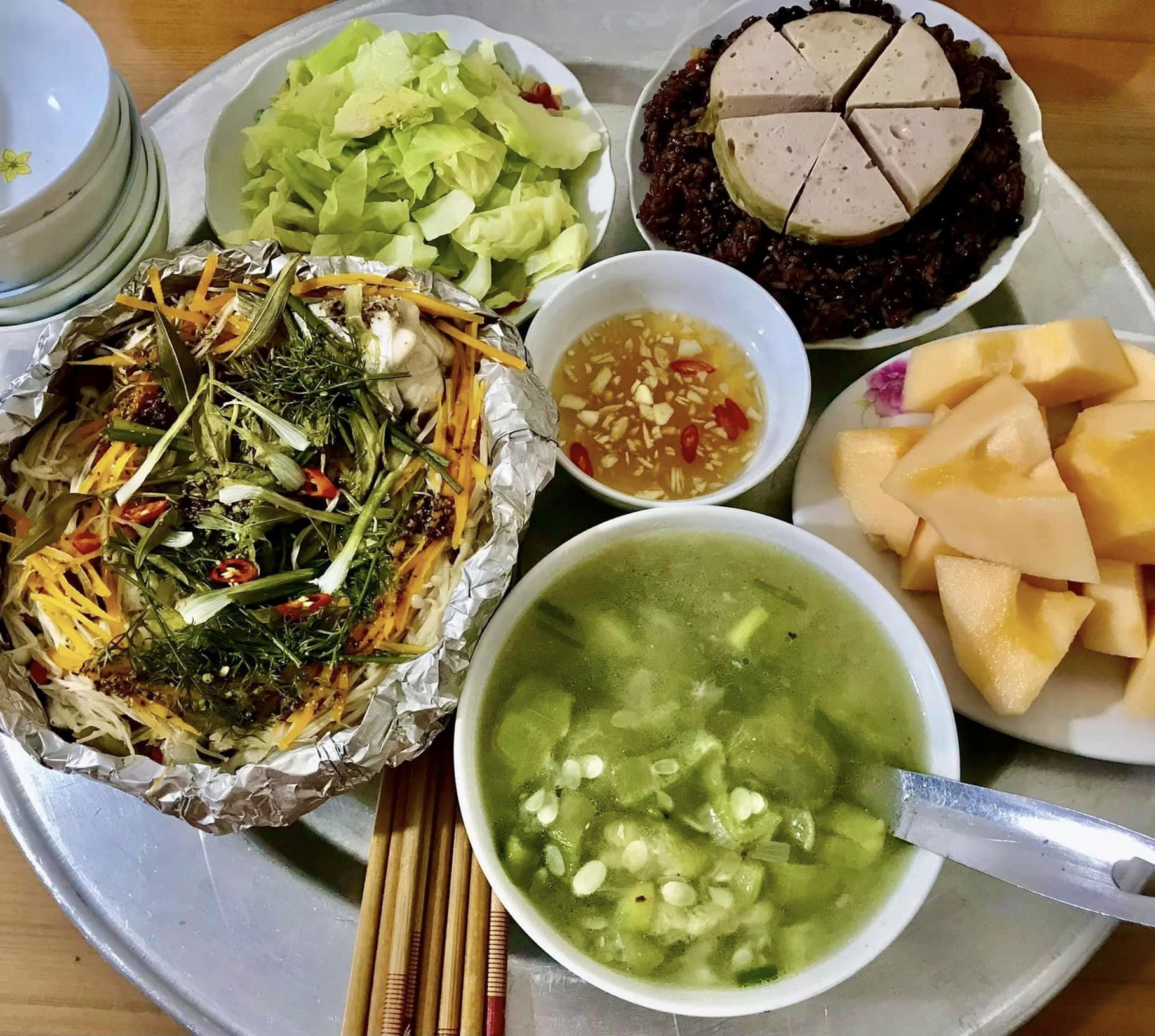 Mâm cơm quê giản dị của mẹ bầu tự nấu, bữa nào cũng đầy đặn nhưng ăn 1 kiểu giúp "vào con không vào mẹ"- Ảnh 13.