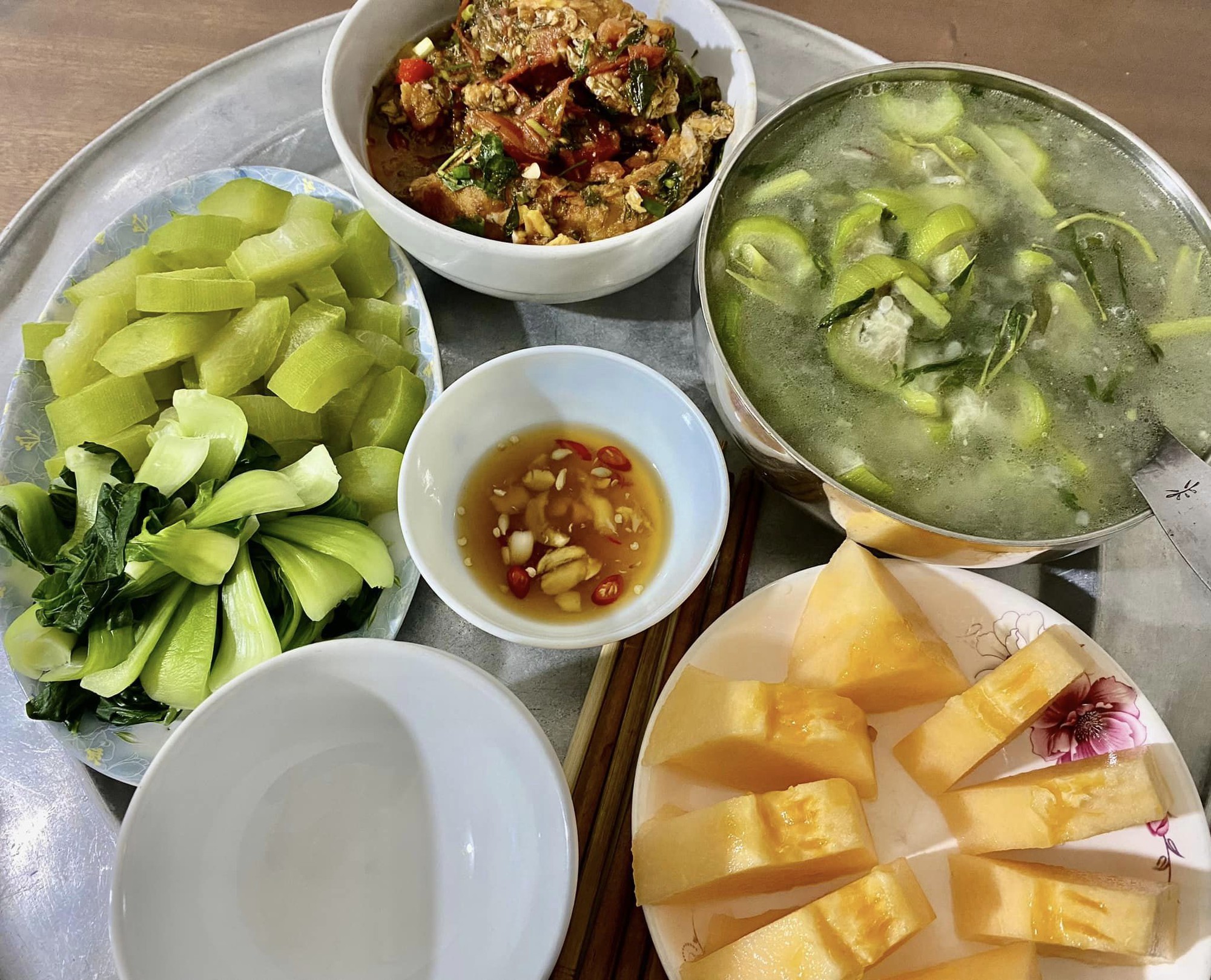 Mâm cơm quê giản dị của mẹ bầu tự nấu, bữa nào cũng đầy đặn nhưng ăn 1 kiểu giúp "vào con không vào mẹ"- Ảnh 21.